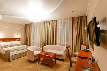 Джуниор сьют (Junior Suite) в Гостинице Отель Дегас 4*